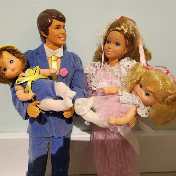 Barbie Heart Family Mom, Dad and Two Kids, 80s, Vintage Barbie, Barbie Doll, Ken - Picture 5 of 10